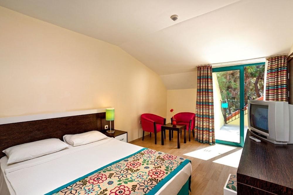 DOSI HOTEL photo 2