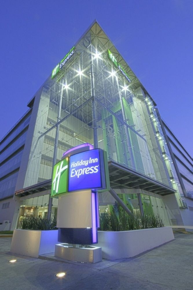 Holiday Inn Express Guadalajara Expo photo 1
