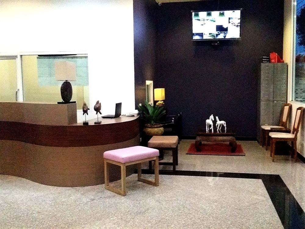 Wiz Hotel photo 1