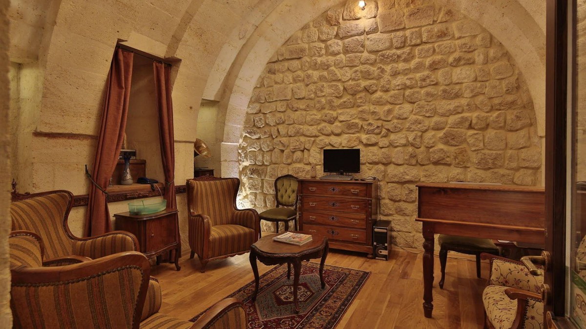 GOLDEN CAVE SUITES photo 1