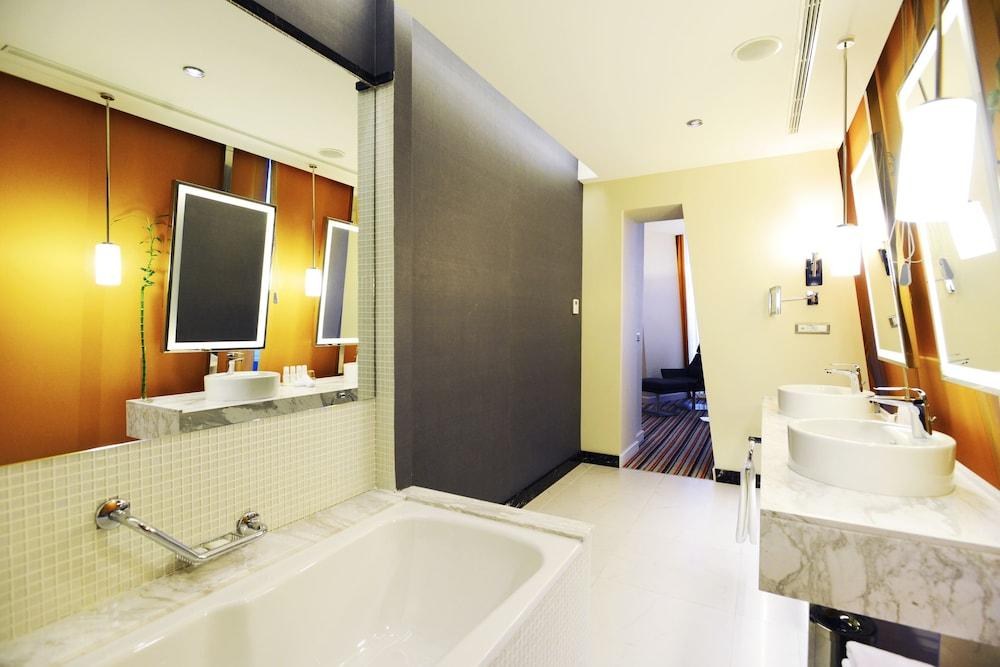 Radisson Blu Hotel, Batumi photo 4