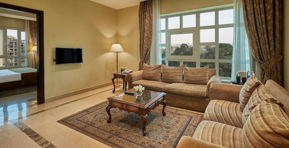TRIUMPH PLAZA HOTEL photo 2