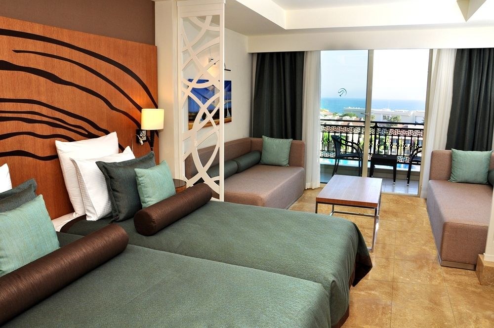 PALOMA OCEANA RESORT