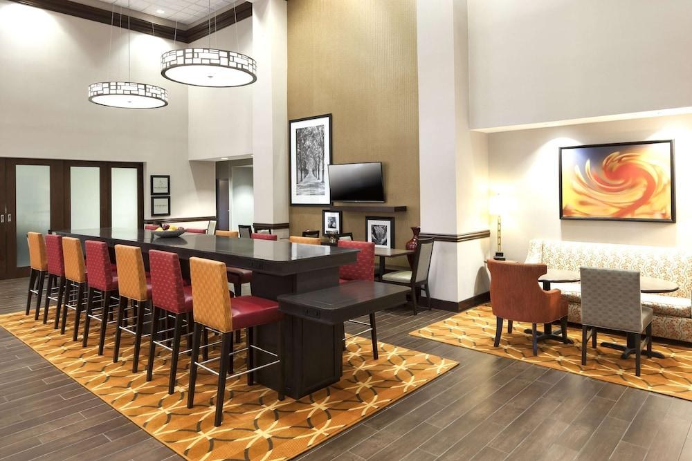 Hampton Inn & Suites Houston I-10 West Park Row photo 4