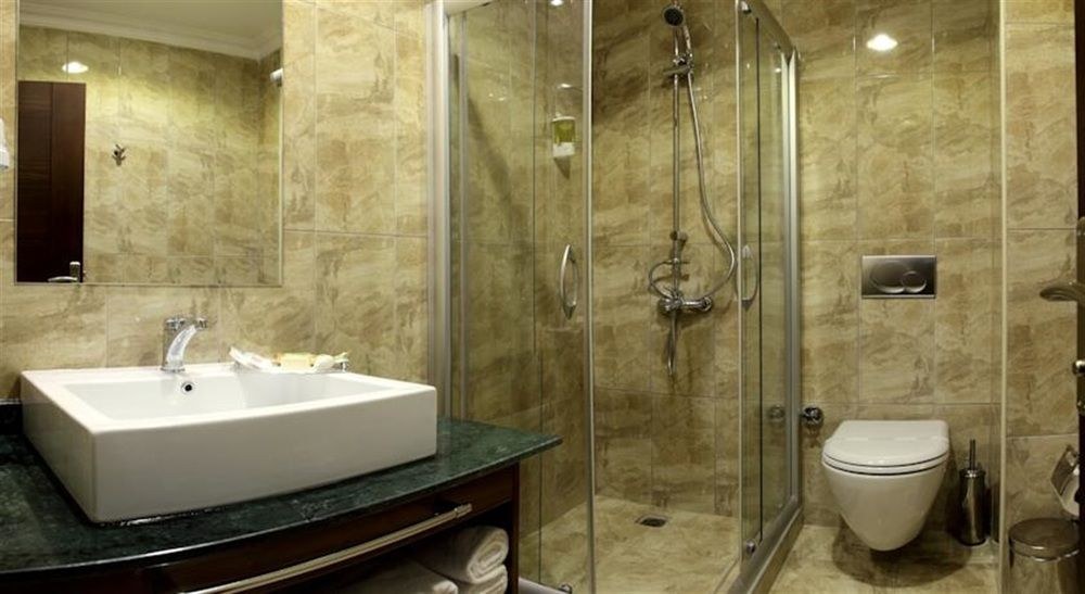 PERA ORIENT HOTEL photo 1