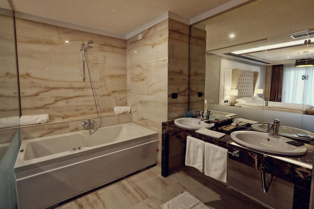 PREMIUM BEACH HOTEL DURRES photo 4