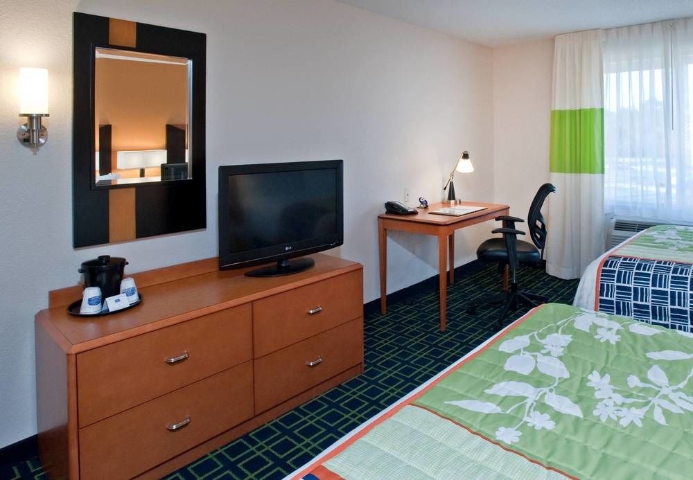 FAIRFIELD INN  SUITES ALBANY photo 1