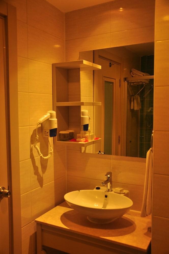 PORT SIDE RESORT HOTEL photo 4