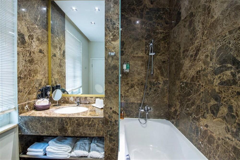 MISAFIR SUITES 8 ISTANBUL photo 3