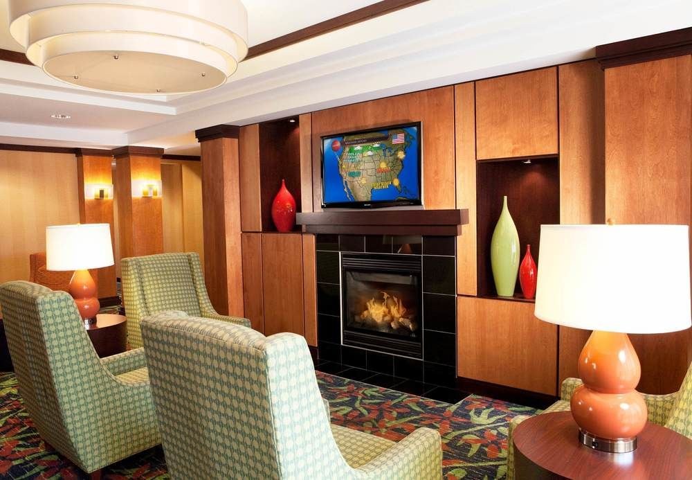 FAIRFIELD INN  SUITES DES MOINES AIRPORT