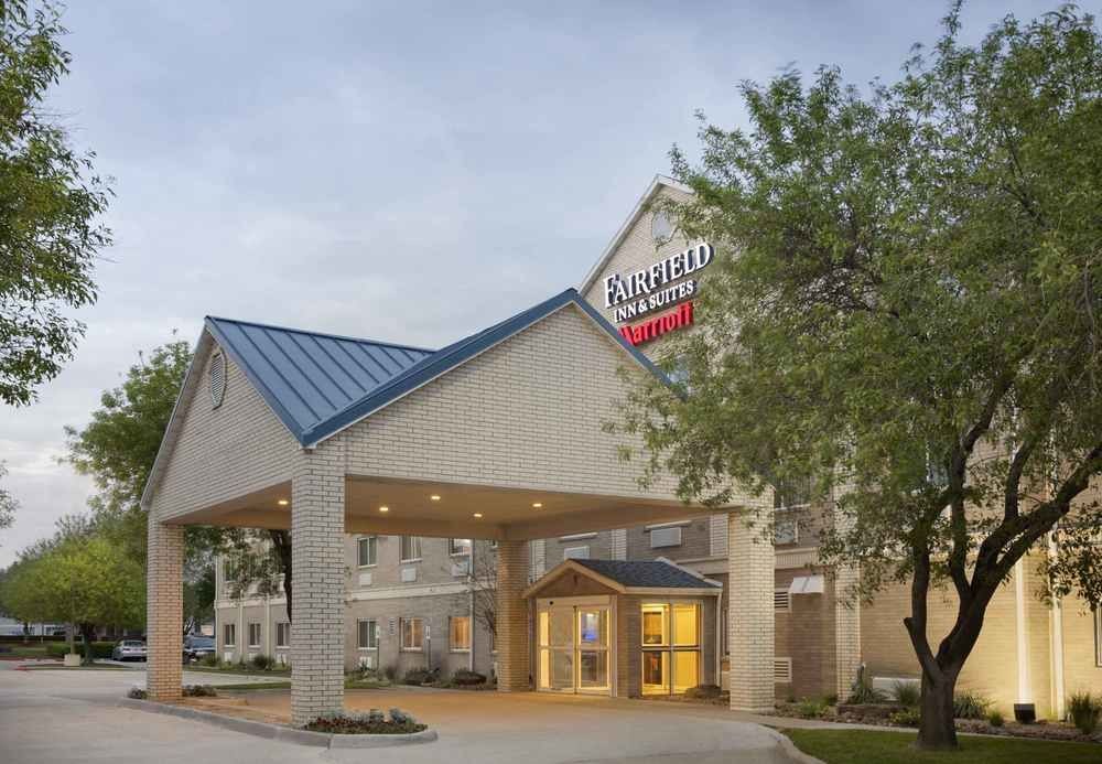 FAIRFIELD INN  SUITES DALLAS PLANO photo 2