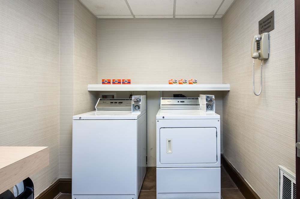FAIRFIELD INN  SUITES JACKSONVILLE AIRPORT