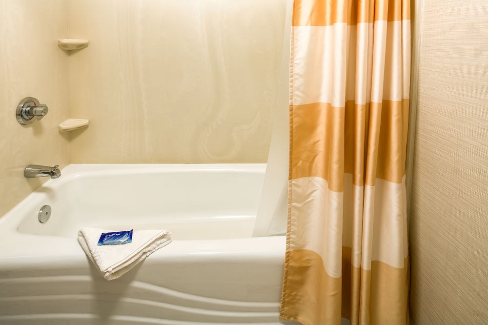 FAIRFIELD INN  SUITES JACKSONVILLE AIRPORT photo 1