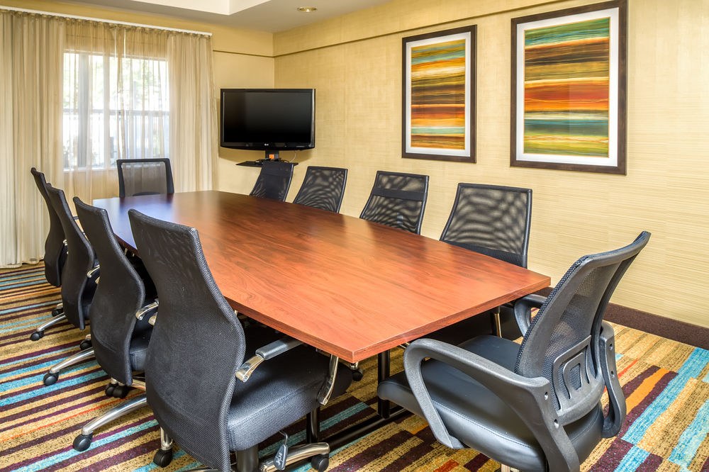 FAIRFIELD INN  SUITES JACKSONVILLE AIRPORT photo 3