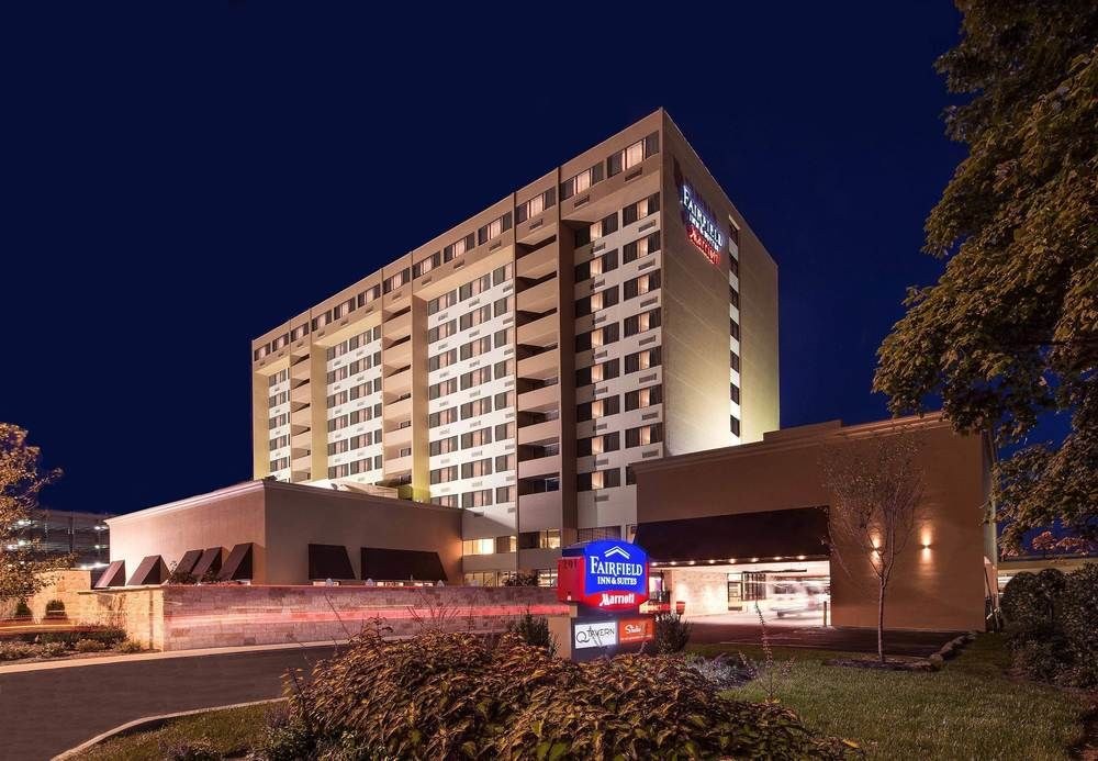 FAIRFIELD INN  SUITES CHARLOTTE UPTOWN photo 2