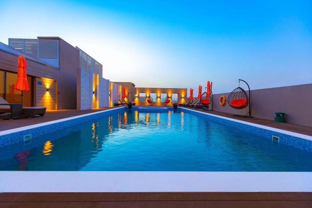 Four Points by Sheraton Production City Dubai