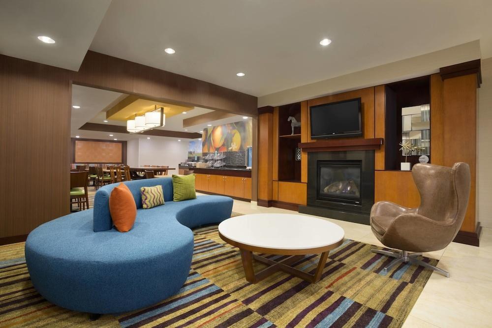 FAIRFIELD INN  SUITES FORT WORTH UNIVERSITY DRIVE