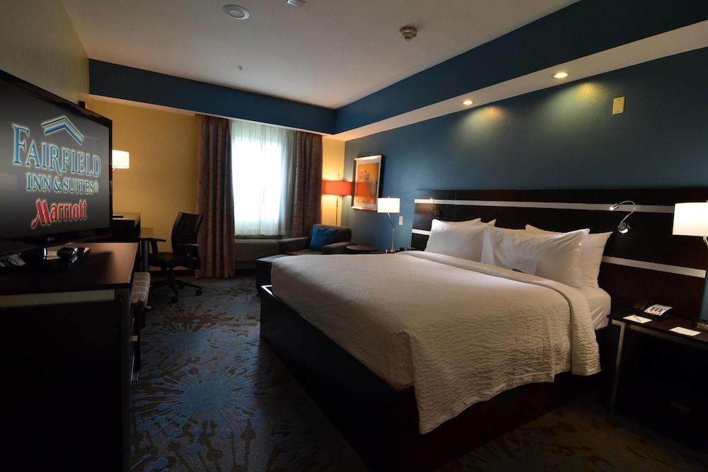 FAIRFIELD INN  SUITES HOUSTON NORTH/SPRING photo 1