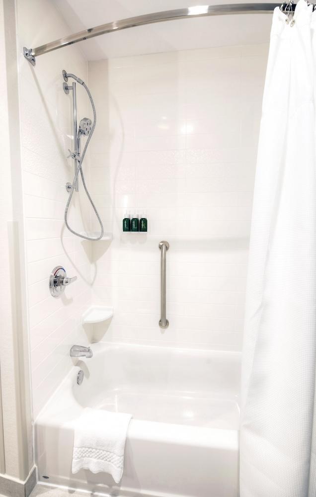 FAIRFIELD INN  SUITES OTTAWA AIRPORT photo 3