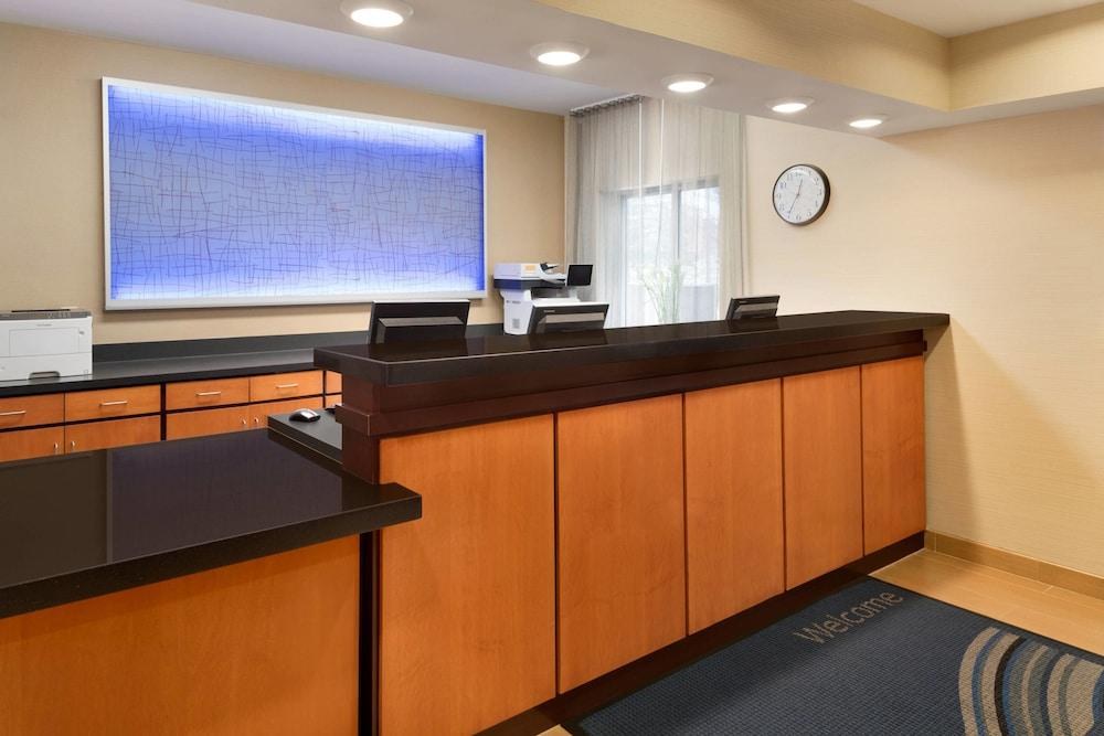 FAIRFIELD INN  SUITES MINNEAPOLIS BLOOMINGTON/MALL OF AMERICA photo 1