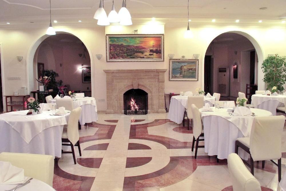 DOME HOTEL photo 3