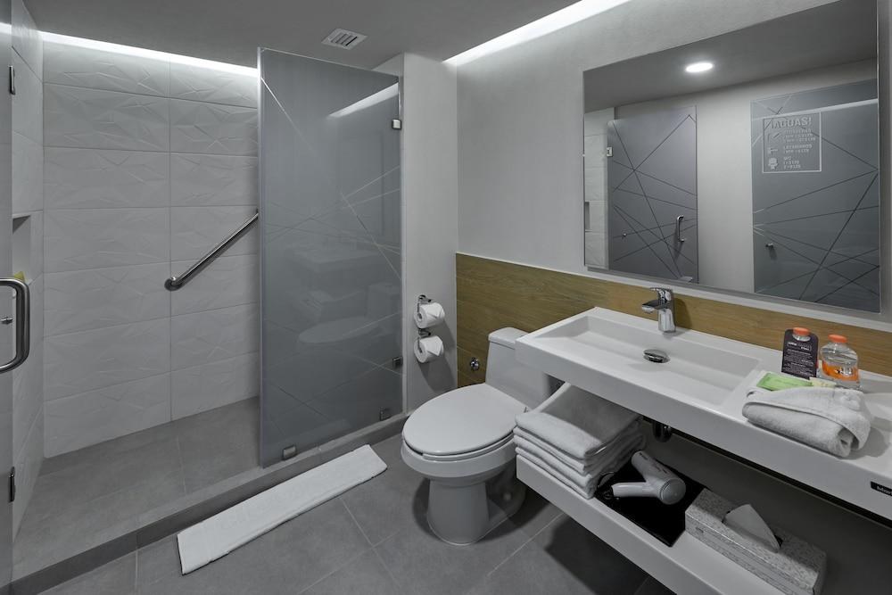 CITY EXPRESS PLUS BY MARRIOT MERIDA photo 3