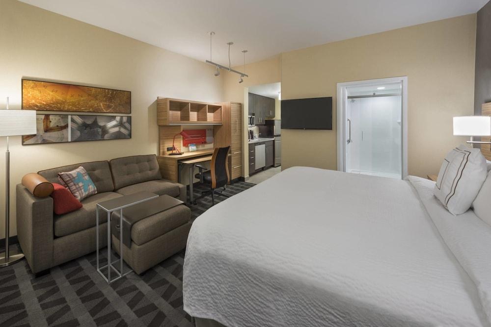 TOWNEPLACE SUITES OTTAWA KANATA photo 1