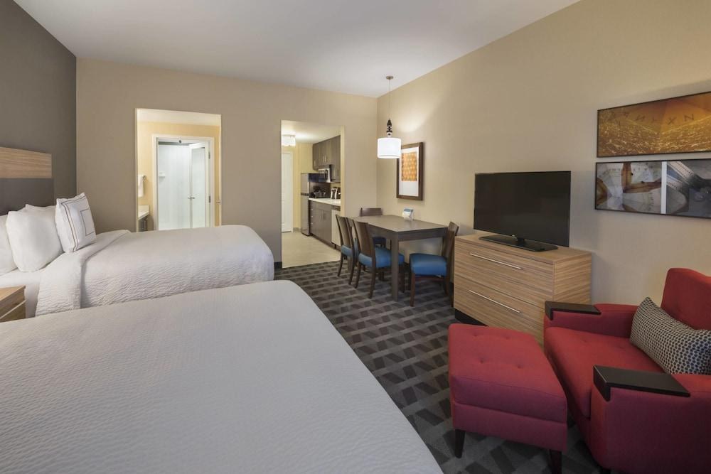 TOWNEPLACE SUITES OTTAWA KANATA photo 2