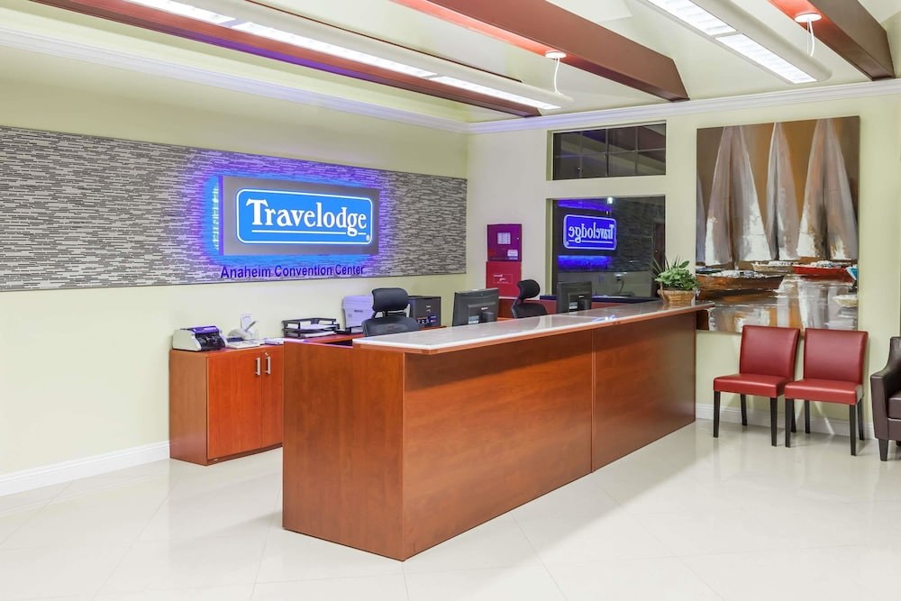 Ramada by Wyndham Anaheim Convention Center photo 1