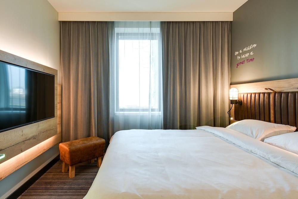 MOXY KATOWICE AIRPORT photo 1