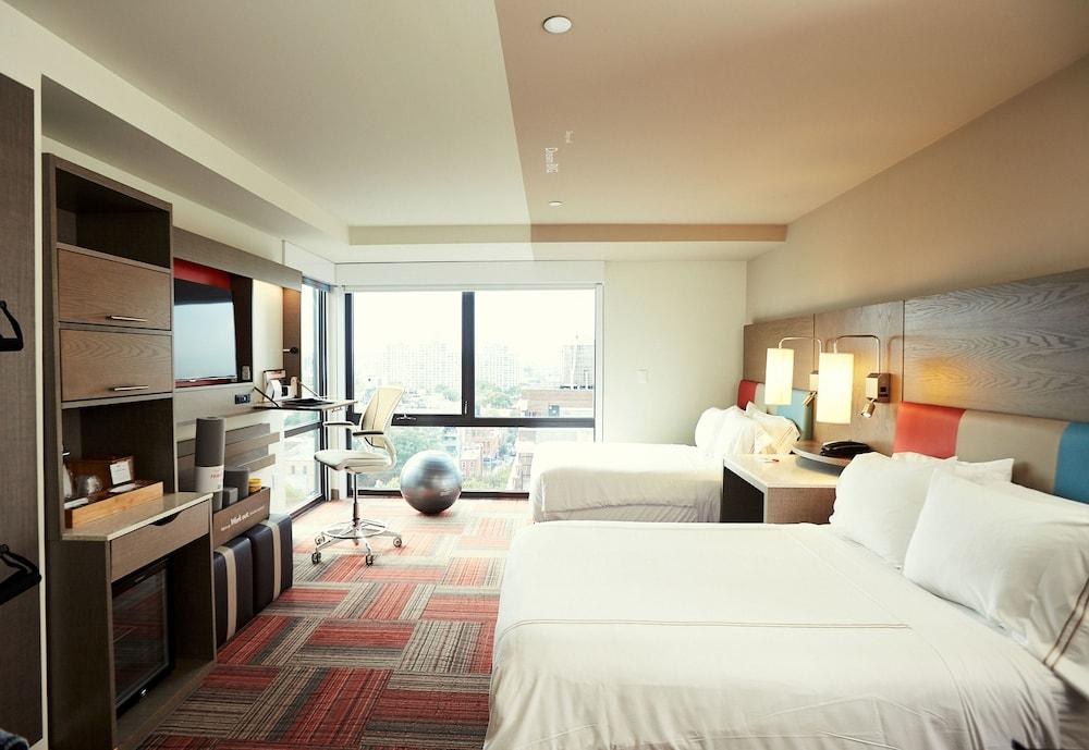 EVEN Hotels Brooklyn photo 3