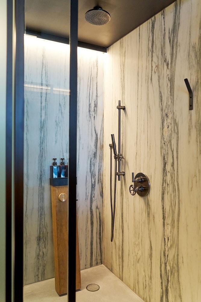 1 Hotel Brooklyn Bridge photo 3