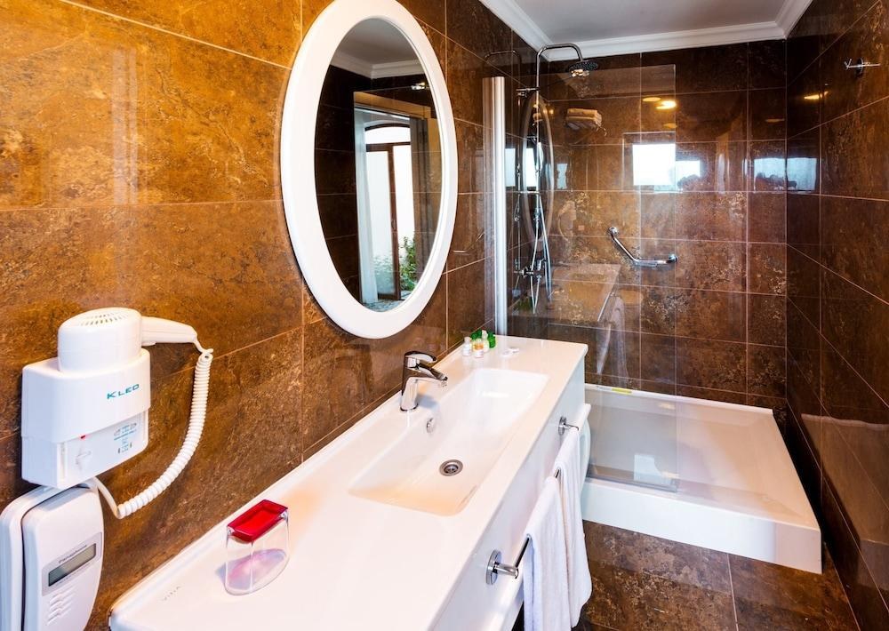 THE OLIVE TREE HOTEL photo 3