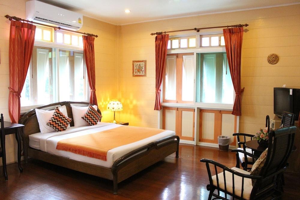 Samsen Sam Place photo 3