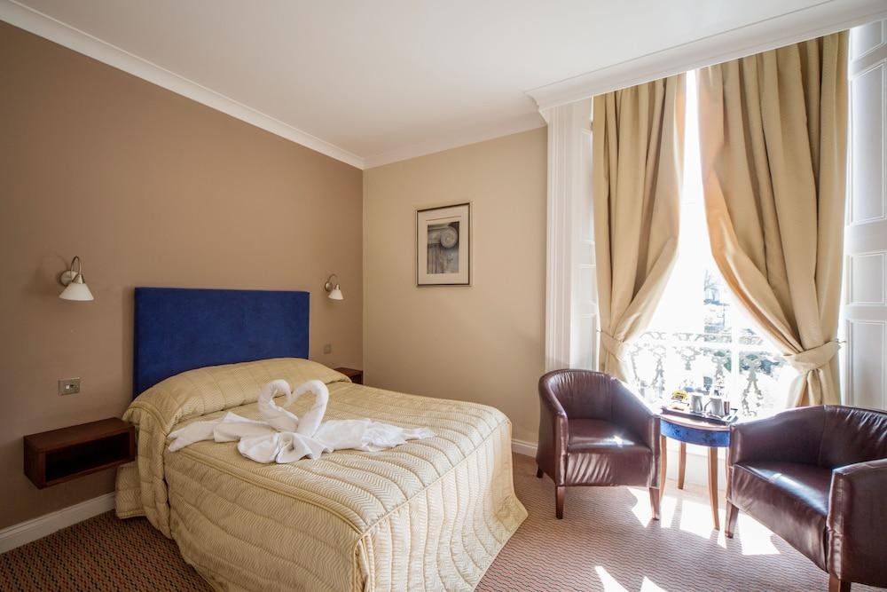 The Clifton Hotel
