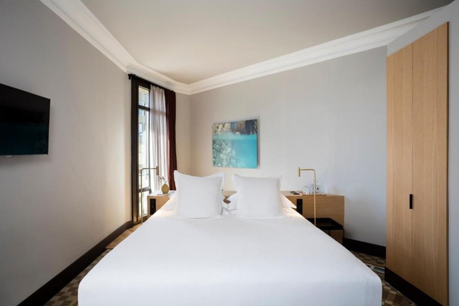 Alexandra Barcelona Hotel, Curio Collection by Hilton photo 4