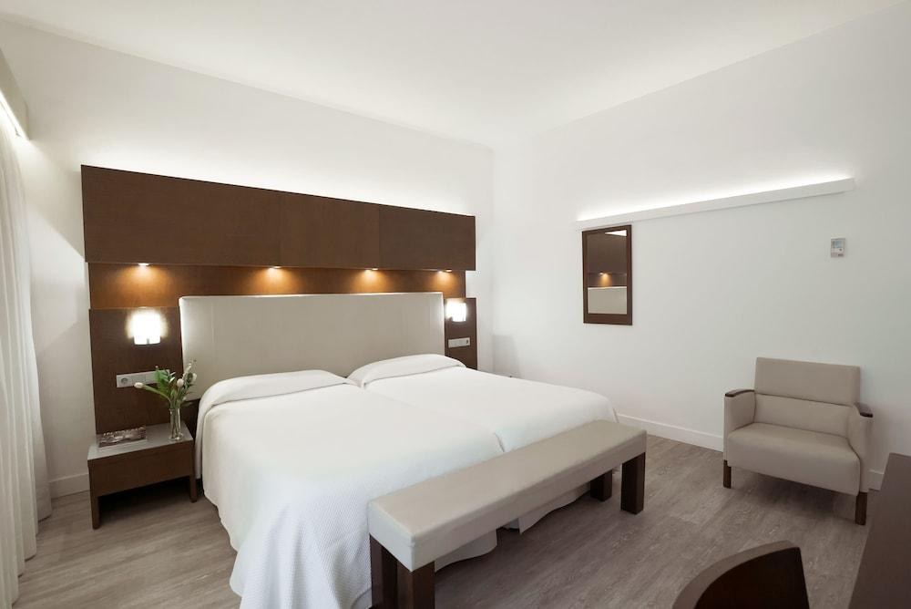 Hotel Almudaina photo 4