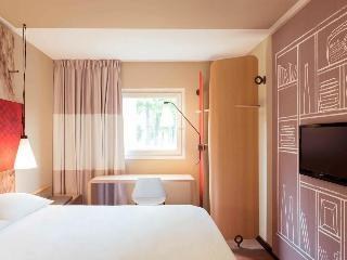 Ibis Grenoble Centre Bastille photo 1