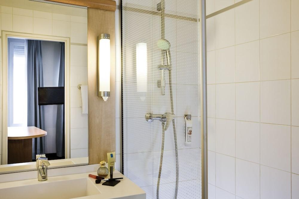 B&B HOTEL Marseille La Valentine Porte d'Aubagne photo 2