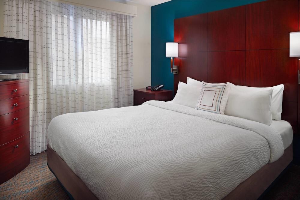RESIDENCE INN ATLANTA AIRPORT NORTH/VIRGINIA AVENUE photo 1