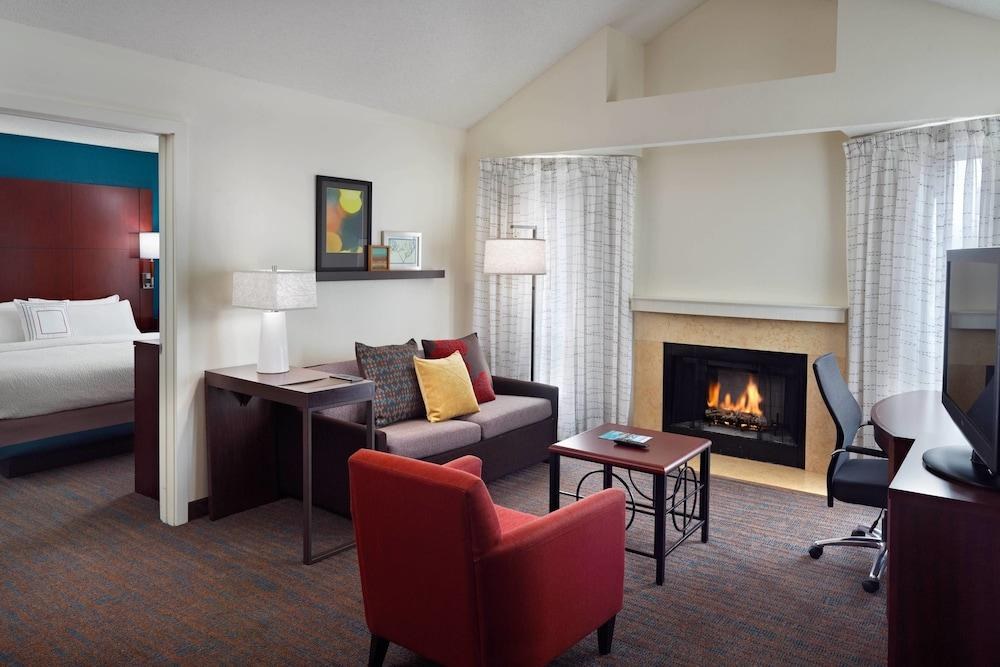 RESIDENCE INN ATLANTA AIRPORT NORTH/VIRGINIA AVENUE photo 2