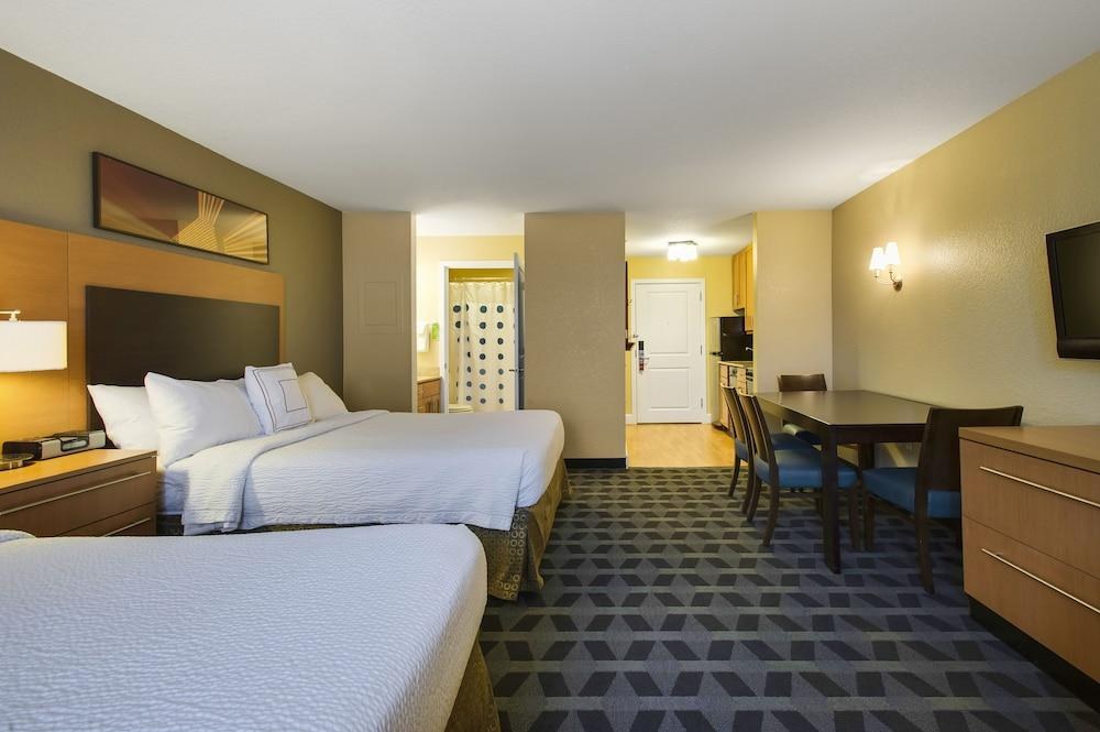TOWNEPLACE SUITES KANSAS CITY OVERLAND PARK photo 1