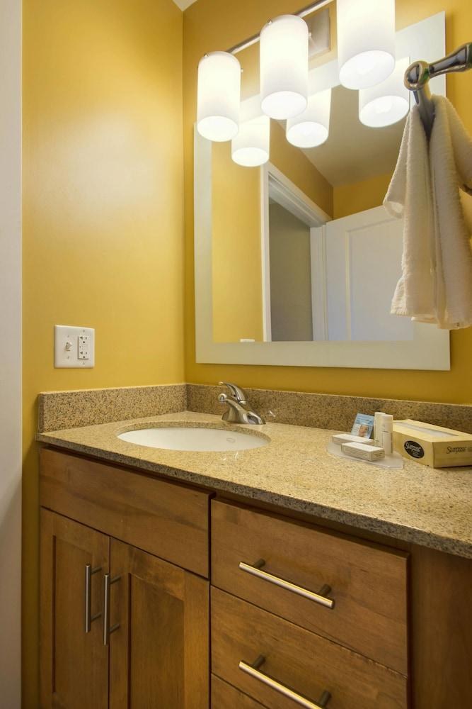 TOWNEPLACE SUITES KANSAS CITY OVERLAND PARK photo 3