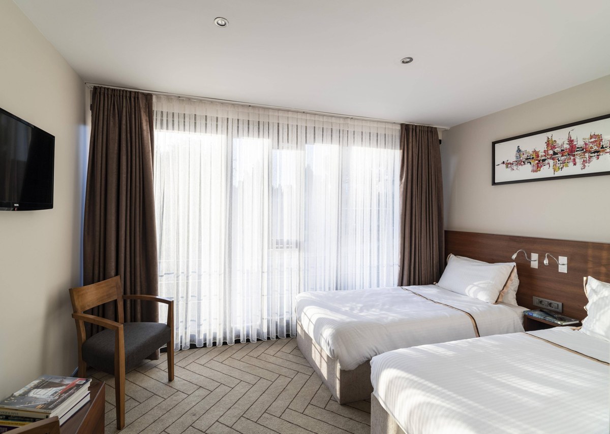 Upsuites Hotel photo 1