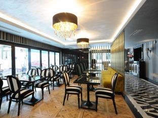 LE PETIT PALACE HOTEL photo 3