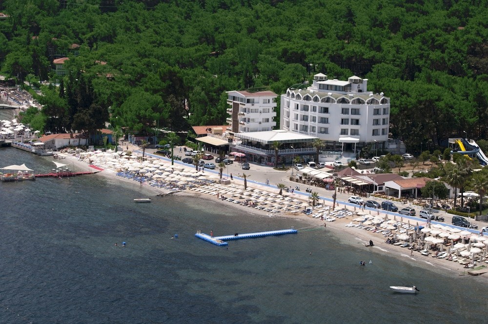 CLASS BEACH HOTEL
