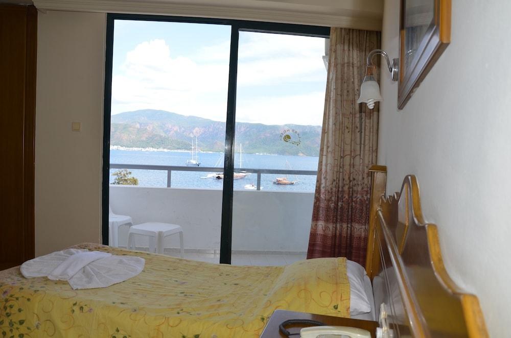 CLASS BEACH HOTEL photo 3