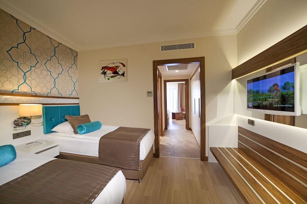 LUNA BLANCA RESORT & SPA photo 2