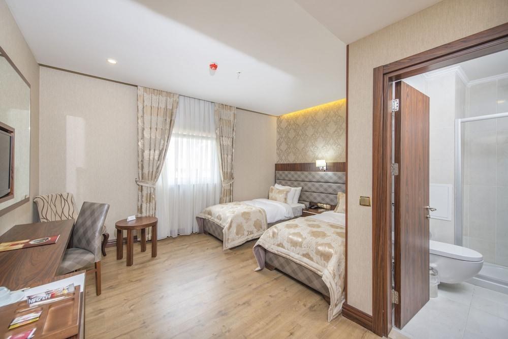 MIDMAR DELUXE HOTEL photo 1