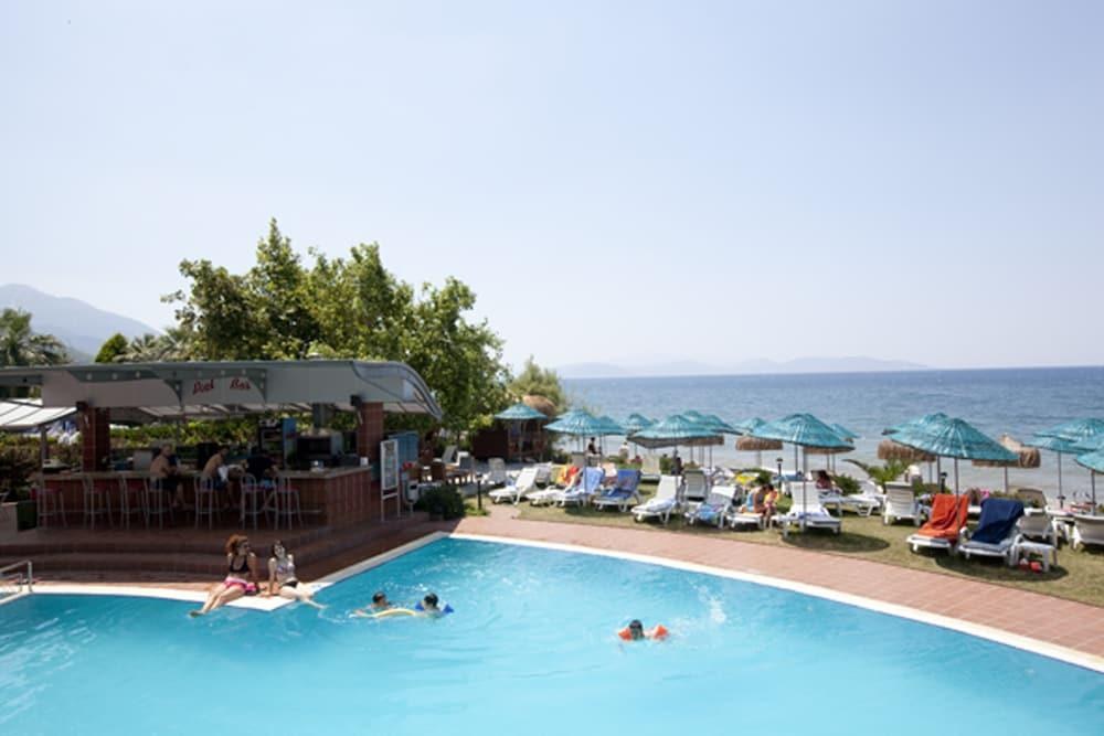 FAUSTINA HOTEL & SPA
